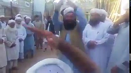این ملاهای رقاصه صد بار بهتر از ملاهای انتحارکننده است
