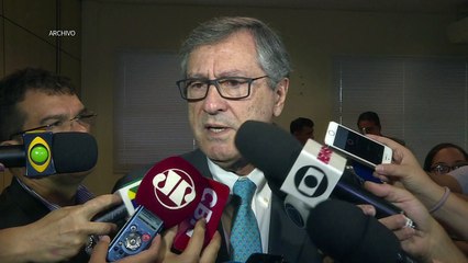 Rio procesará a ministro que vinculó a policía con traficantes