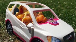 LEARNING SHAPES and COLORS on the Beach with DANIEL Tigers Neighbourhood Toys and Musical SUV-hlhc9cNrOAM