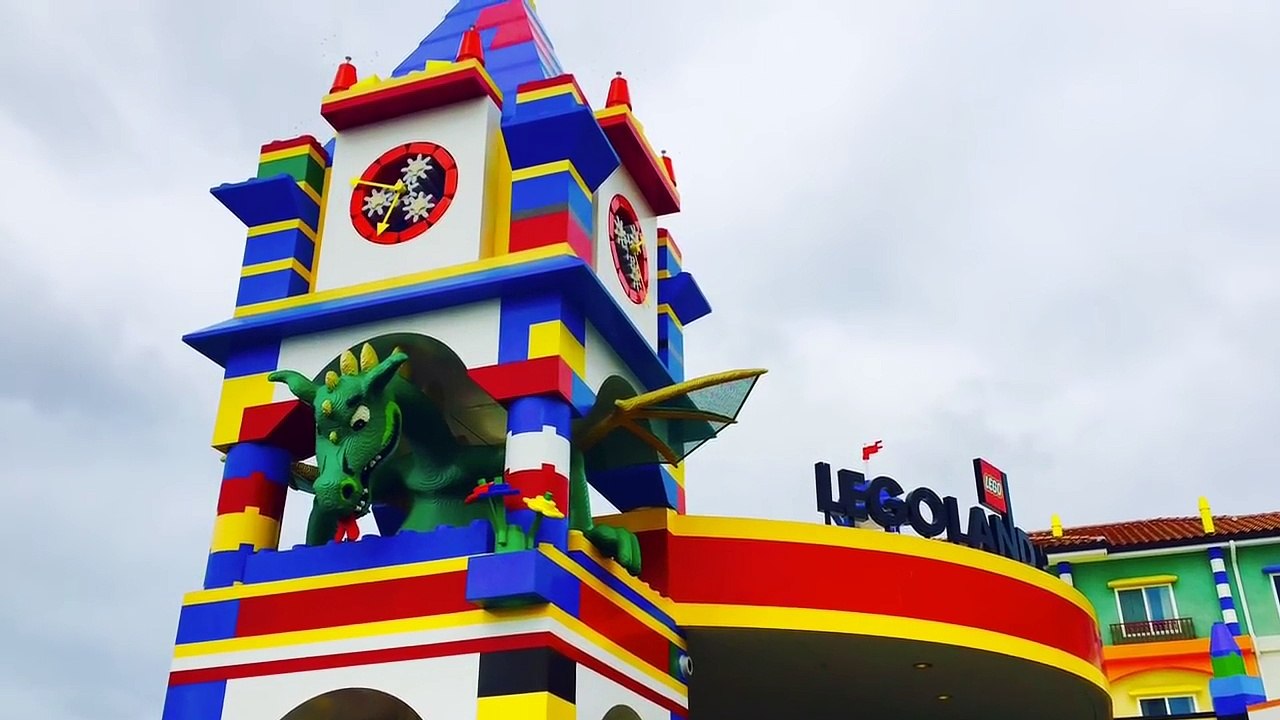 LEGOLAND HOTEL California Vacation Theme Room with the TELETUBBIES TOYS!-GCtR6BxG7_8