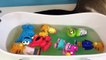 MIXING COLORS In BATHTUB with Daniel Tigers Neighbourhood and SESEME STREET Toys!-13Deoc7RzAY