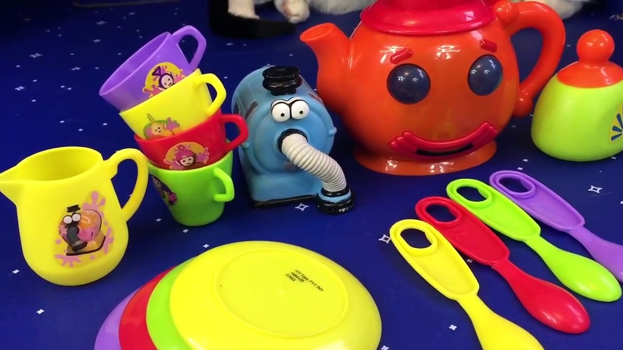 NOO NOO Toy Hosts a TELETUBBIES Tea Party with Kitty!-m7ebUB-ZtBk