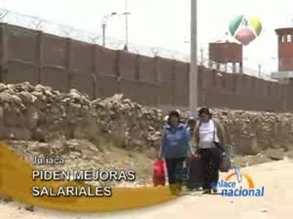 PIDEN MEJORAS SALARIALES - JULIACA