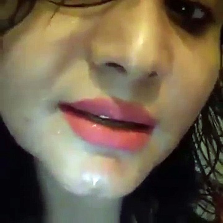 آنٹی بہت دنوں بعد آئی ہے دوستوں آپ سے بات کرنے