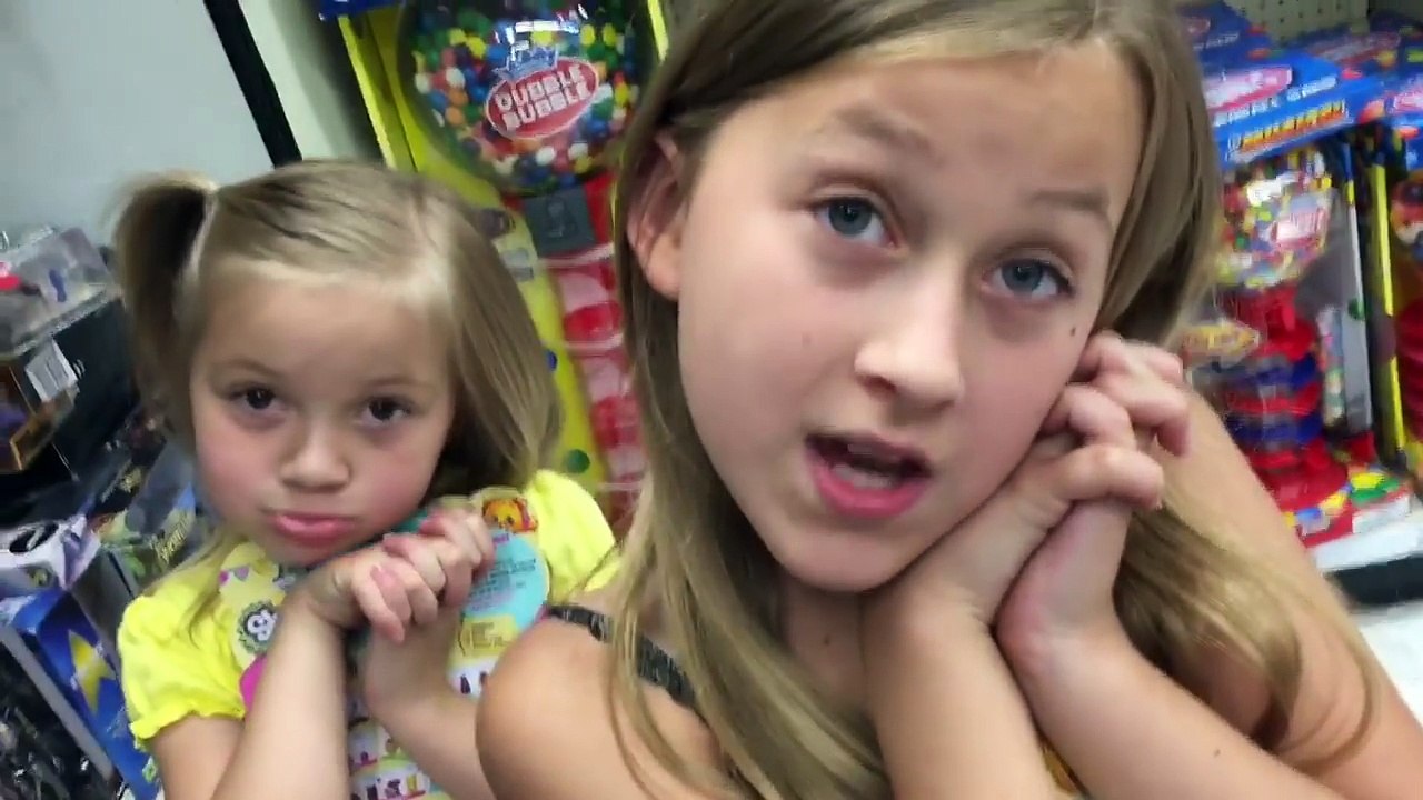 CUTE KIDS Beg Daddy for TOYS During WWE Figure Shopping Trip