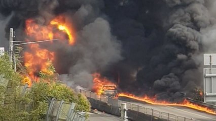 창원터널 김해방향 유조차 폭발...3명 사망 / YTN