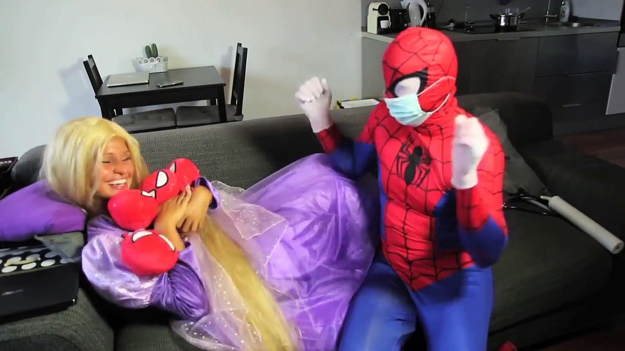PREGNANT RAPUNZEL vs DOCTOR! w/ Pregnant Frozen Elsa, Spiderman SPIDERBABY QUADRUPLETS Superhero Fun
