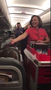 200 lucky passengers aboard a plane in Spain got a free Samsung Galaxy Note 8