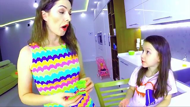 ПРАНКИ НАД ДРУЗЬЯМИ Розыгрыш с Тестом Плей До Съедобный Пластилин Play Doh /// Вики Шоу