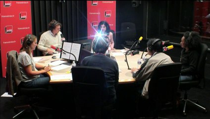 Une sorcière pour communiquer avec les morts - Le Moment Meurice