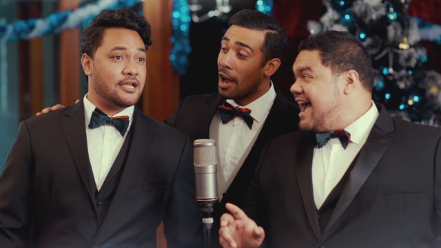 Sol3 Mio - It's Beginning To Look A Lot Like Christmas