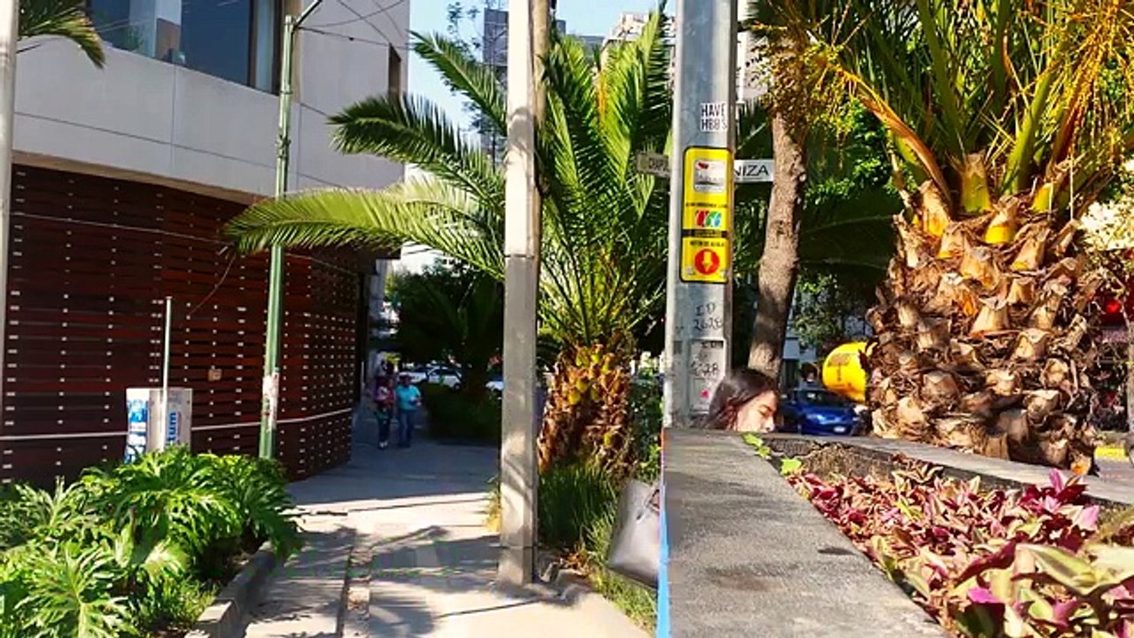 Why are Mexicans SO HAPPY? | MEXICO CITY