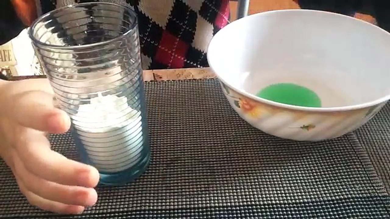 Cum sa faci slime din 3 ingrediente(fara lipici)!