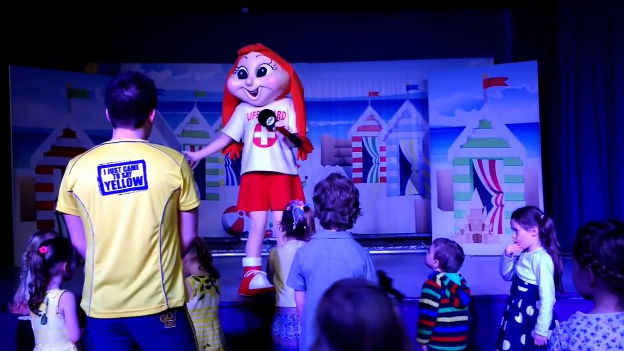 Reighton Sands April new Haven Holidays Polly from the seaside squad singing.