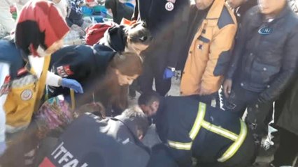 Ayağı Su Borusuna Sıkışan Küçük Çocuk Kurtarıldı