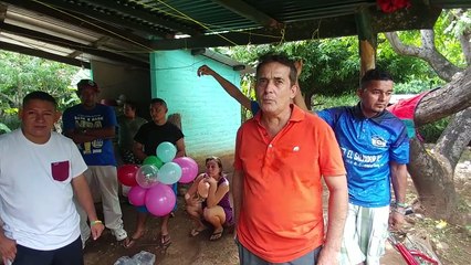 Nano acepta las disculpas de Nayeli y vivieron felices por siempre. La otra pareja no tan feliz. 6