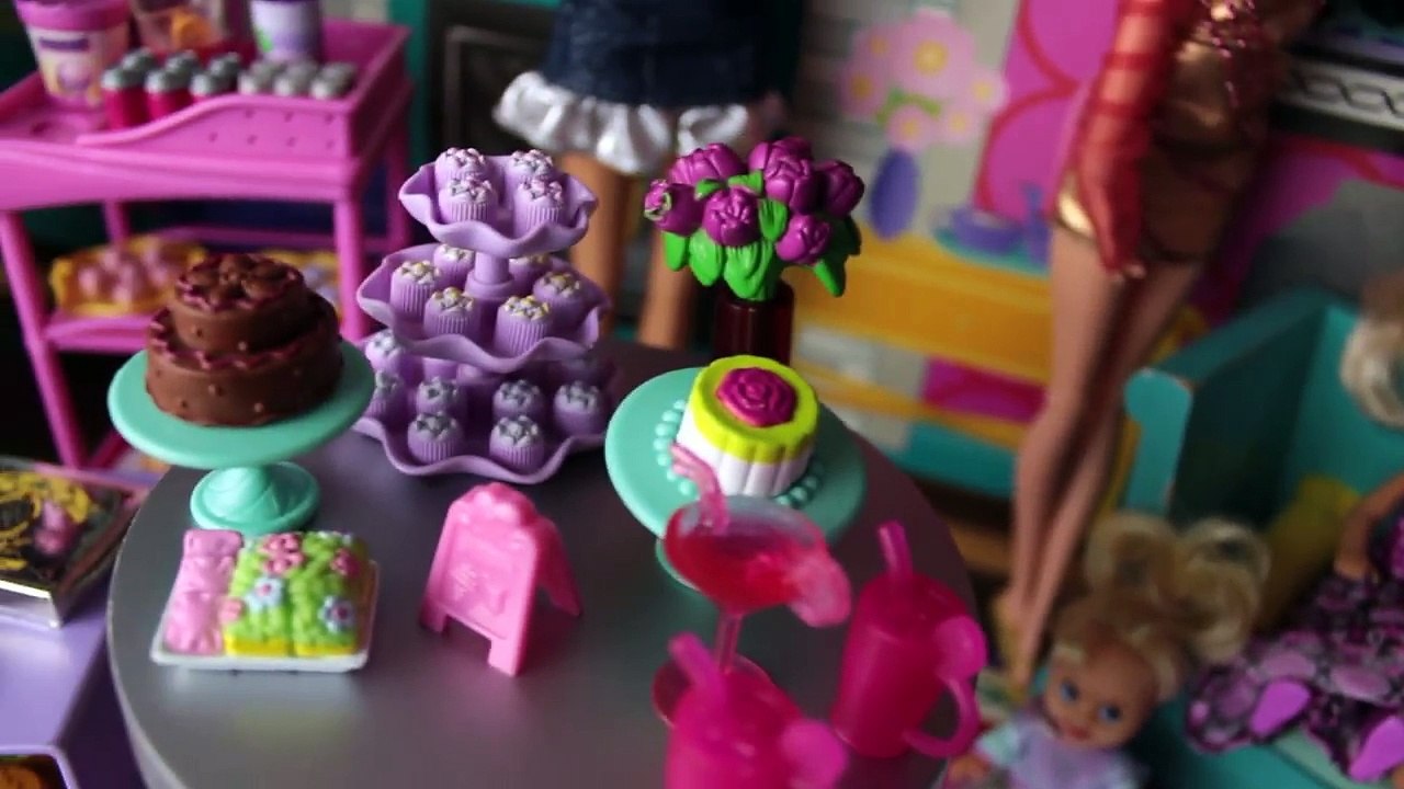 Barbie Bebes Gemeos Banho | Parquinho - Barbie em Portugues Completo [Parte 1 -4] DisneyKids Brasil