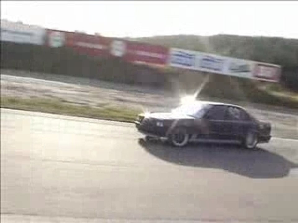 BMW-1000 konq Pali gumi (320x240)