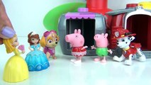 PEPPA PIG & Sofia The First Tries Paw Patrol Skye Marshall Magical Pup House Gumball Toys / TUYC