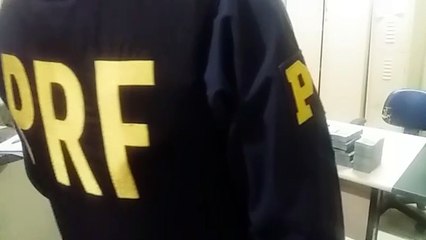 PRF flagra suspeitos com mais de R$ 840 mil na Dutra