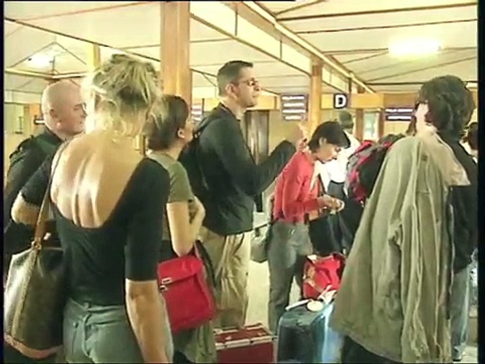 Seaplanes at the Maldives - Barefootpilot Association