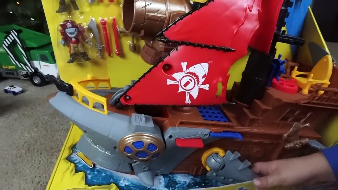 Kid Playing with Toys: Shark Bite Pirate Ship Toy UNBOXING - JackJackPlays