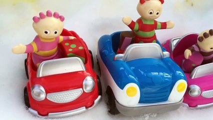 TOMBLIBOOS Toys Drive Disney Cars Down Snowy Slide!-l86eivoCBtM