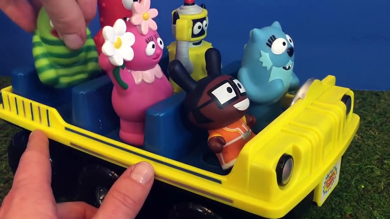 YO GABBA GABBA Toy Jeep Truck Ride!-BioJ3oQvi60