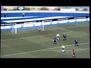 Coup franc de Ronaldinho sur but de ronaldo