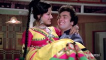 Moushumi Chatterjee With Rishi Kapoor - Song - Do Premee