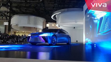 Nyobain Mobil Baru Lexus Seharga Rp4 Miliar di Jepang