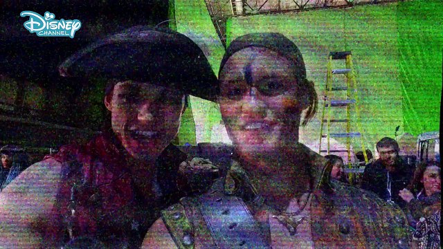 Descendants 2 _ What's My Name - Behind The Scenes _ Official Disney Channel UK-2pJv23Ek_Lg