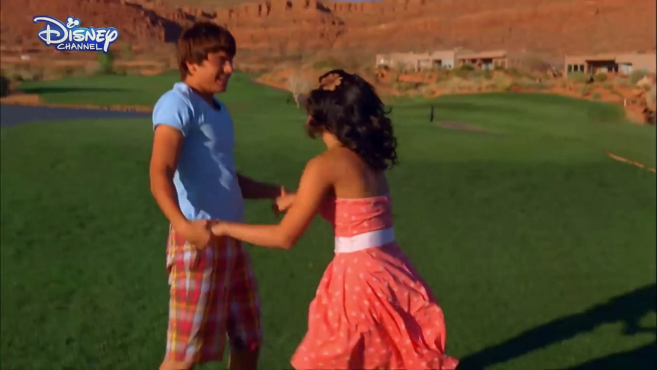 high school musical troy and gabriella kiss