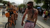 Zombie-Parade an Copacabana: 