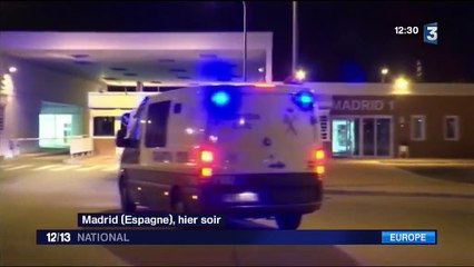 Crise en Catalogne : Carles Puigdemont visé par un mandat d'arrêt