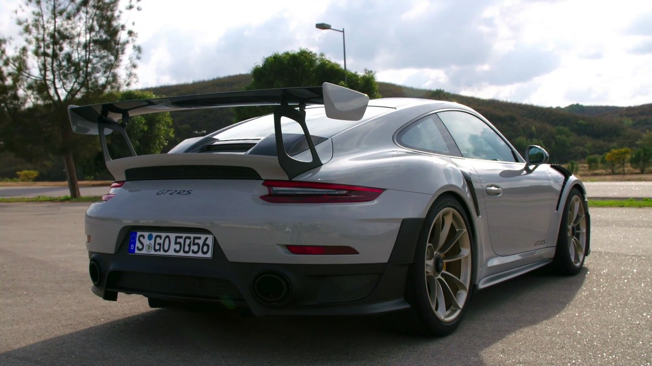 Porsche 911 GT2 RS in Crayon Design