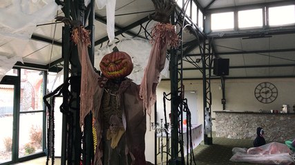Préparation du Halloween Festival au domaine des Lys, à Ancenis