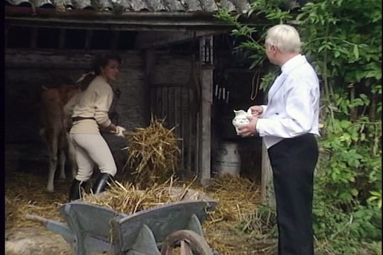 Grace & Favour (Are You Being Served Again) S01E06