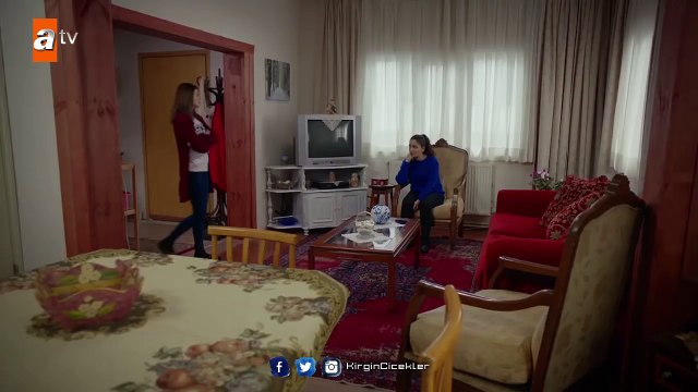 Kırgın Çiçekler 68. Bölüm - Songül, üvey kardeşini dövüyor!