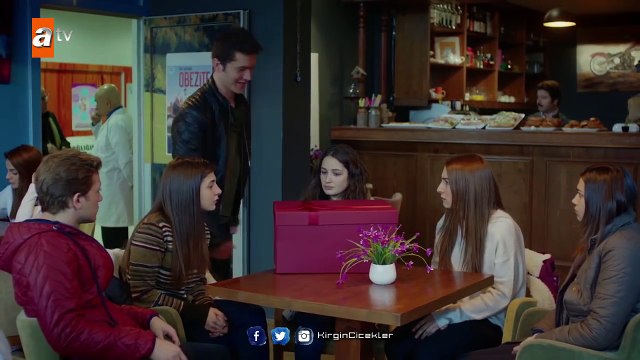 Kırgın Çiçekler 73. Bölüm - Güney, Songül’e gelinlik hediye ediyor!