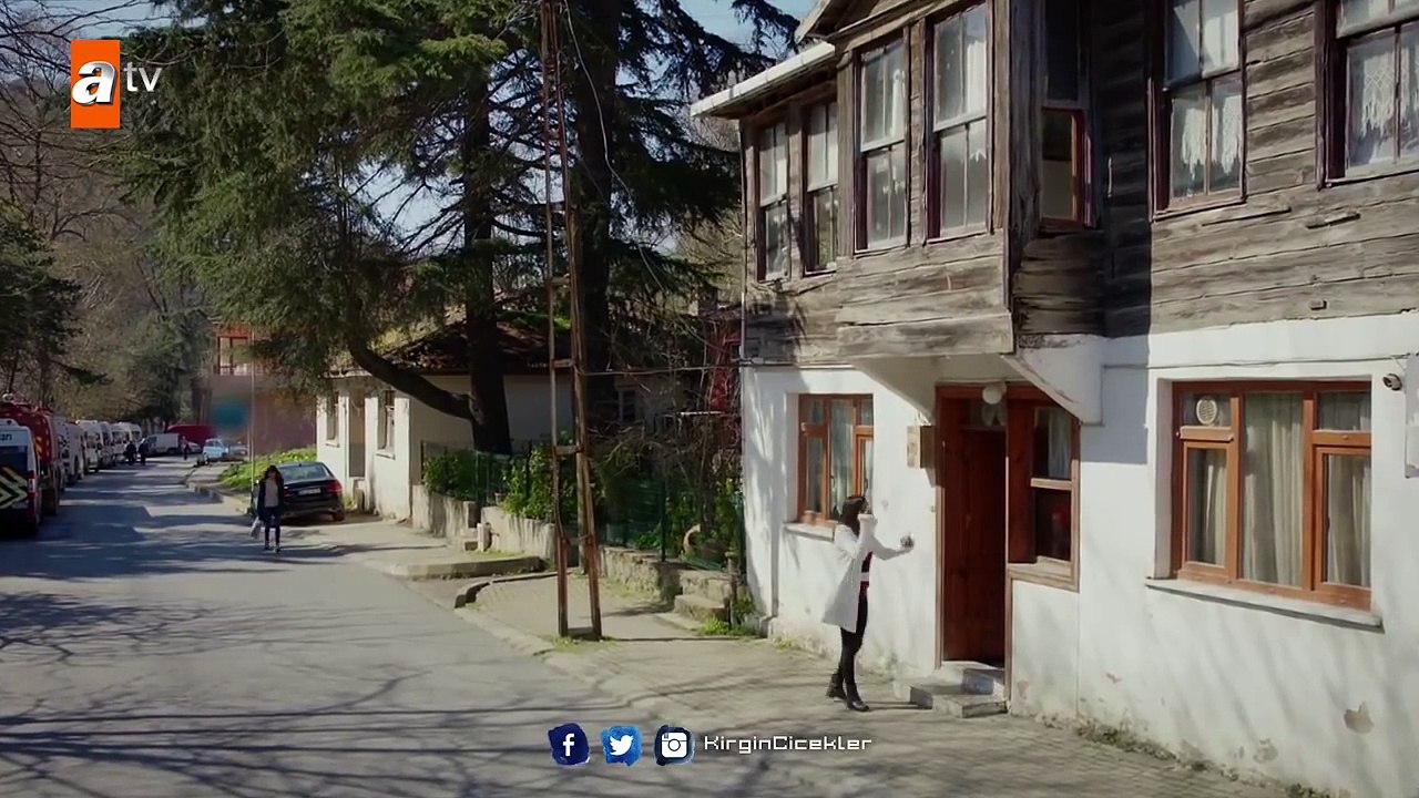 Kırgın Çiçekler 78.Bölüm - Kızlar Defne’yi dövüyor!