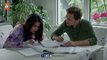 Eylül’e evde ders çalıştıran Serkan! - Kırgın Çiçekler 85.Bölüm