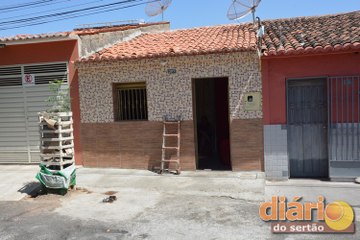 Aposentada pede ajuda para fazer obra na sua casa