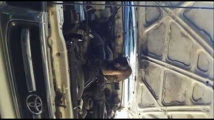 Mechanic work by Monkey