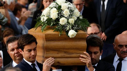 Thousands attend funeral of murdered Maltese journalist