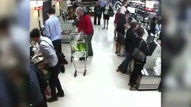 Ce papa a un reflexe surhumain et sauve son enfant