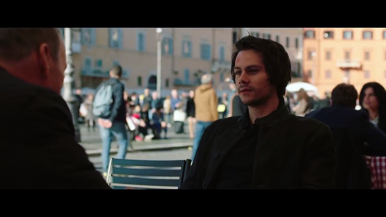 American Assassin Clip '¿Qué crees que hacemos aquí' Español-qyktAtP-maE
