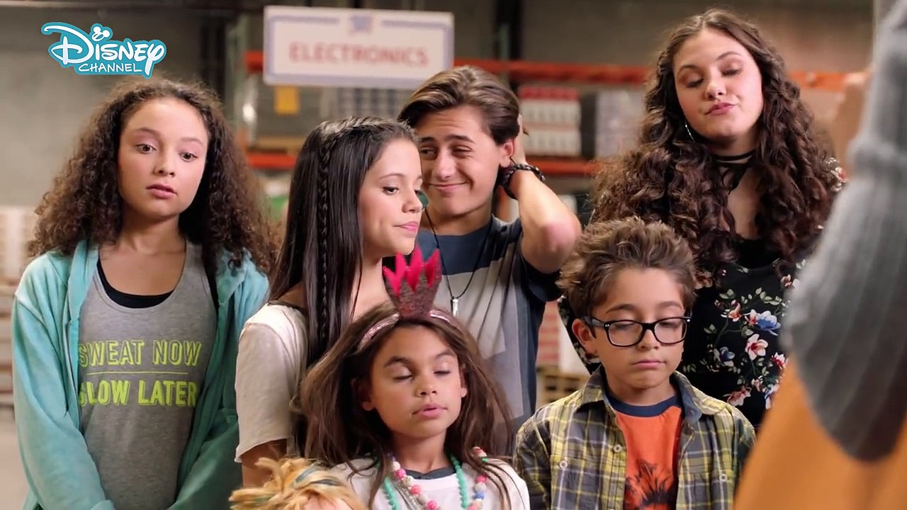 Stuck In The Middle _ Stuck In The Store - Operation Mega Mart _ Official Disney Channel UK-nOZ1gXfU--4