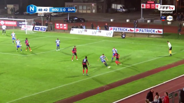 La frappe de Loic GOUJON est repoussée en corner par LIGALI.