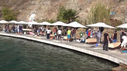 Kontrplaktan Yapılan Tekneler Yarıştı